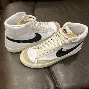 Nike blazers , great condition!